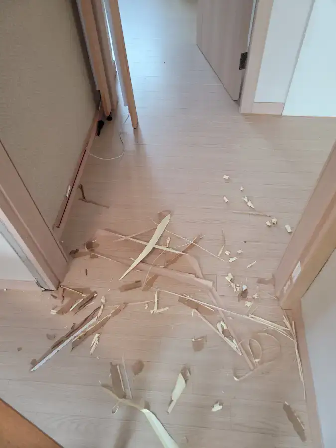 욕실 문짝 부식 시공 후