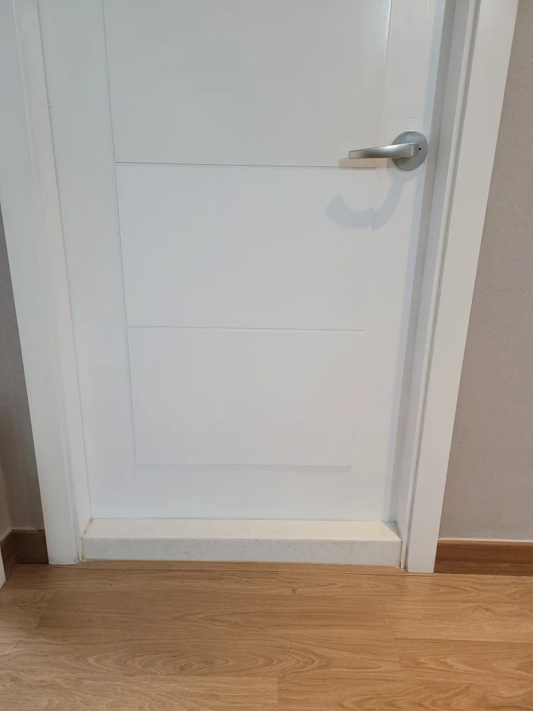 신도시 아파트 문짝 이사 복원 시공 후